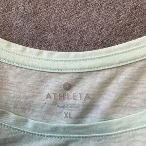 Athleta Women's Light Green Long Sleeve Top